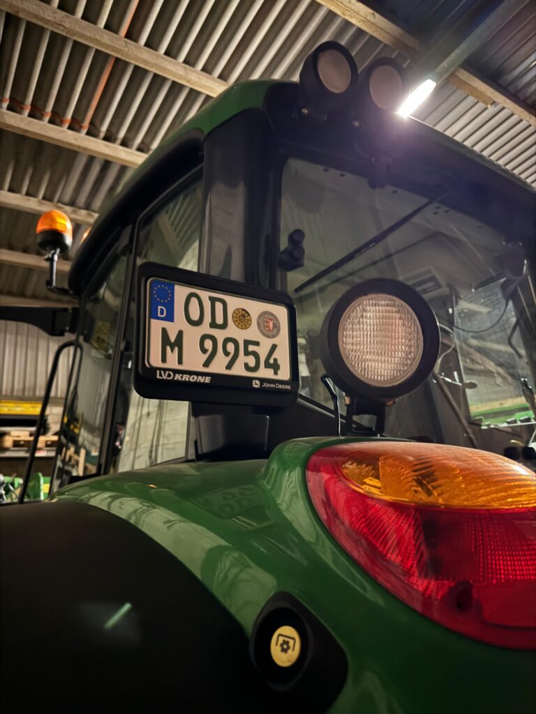 Traktor John Deere 6M